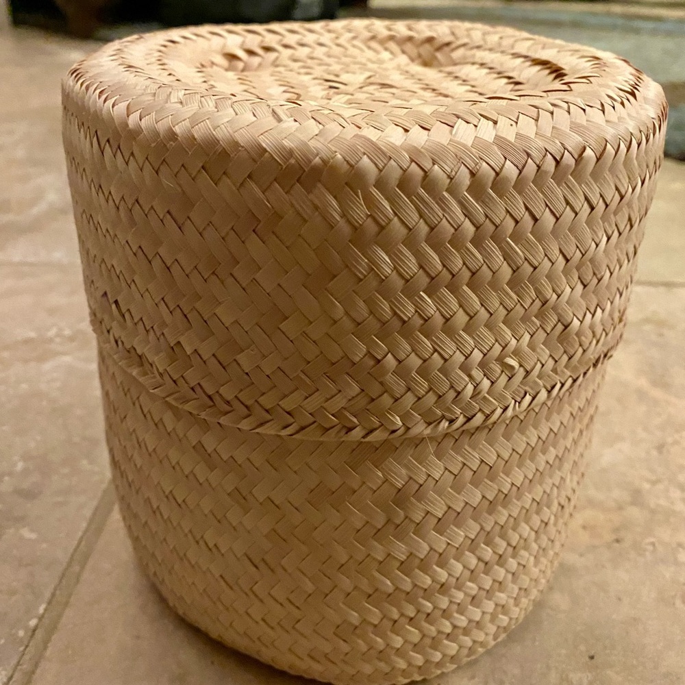 🆕 Handmade Palm Leaf Lidded Basket